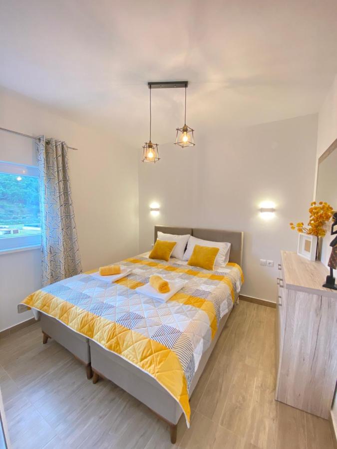Gold * Skradin